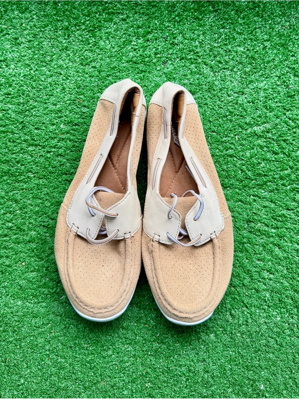 Clarks Tan Suede Perforated Boat Shoes Slip-On Loafers Women's US 9M